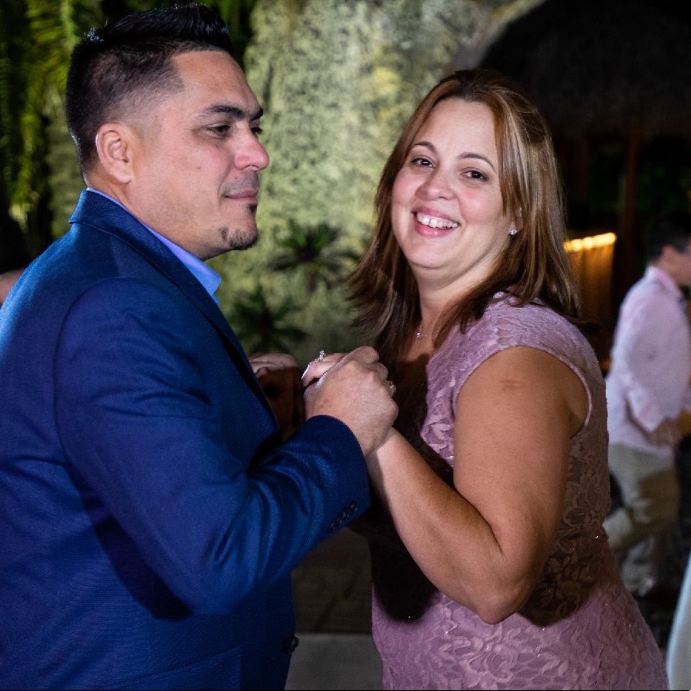 Meet your Posher, Dayalixis